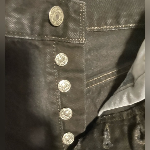 Levi’s Black Shorts - Picture 5 of 5